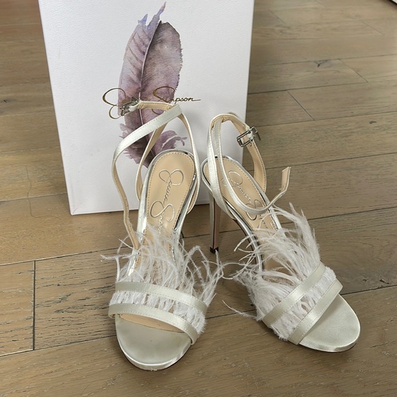 Jessica Simpson JS Raelin Crystal Satin Feathers Stiletto Heels 7M - Picture 1 of 8
